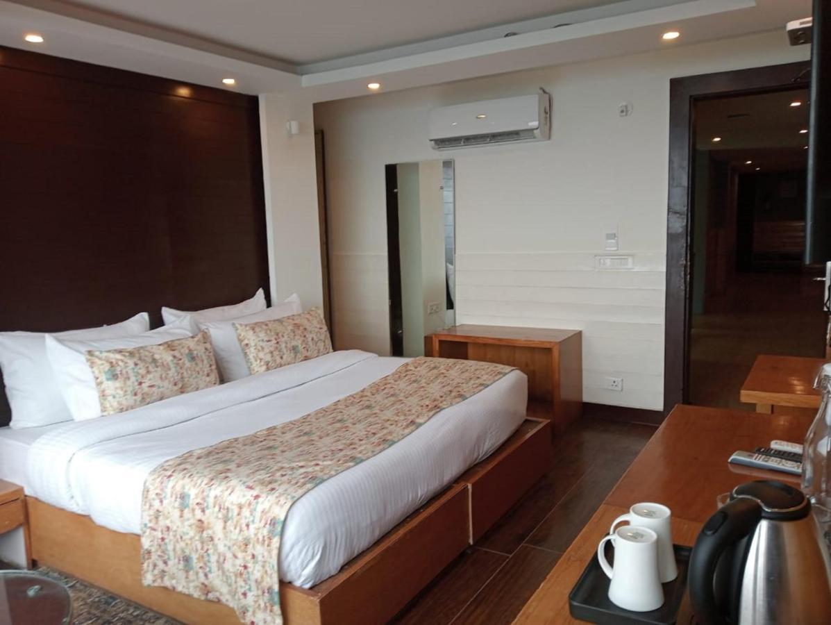 Yashshree Mussoorie Mall Road Екстер'єр фото