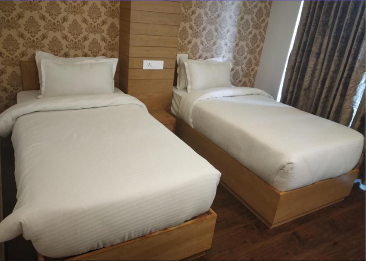 Yashshree Mussoorie Mall Road Екстер'єр фото
