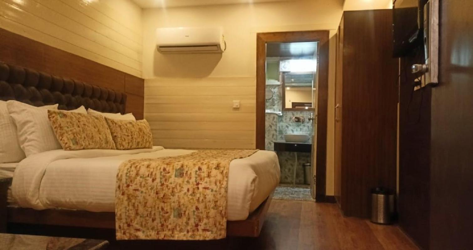 Yashshree Mussoorie Mall Road Екстер'єр фото