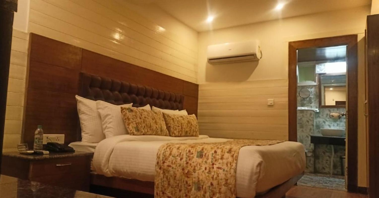 Yashshree Mussoorie Mall Road Екстер'єр фото