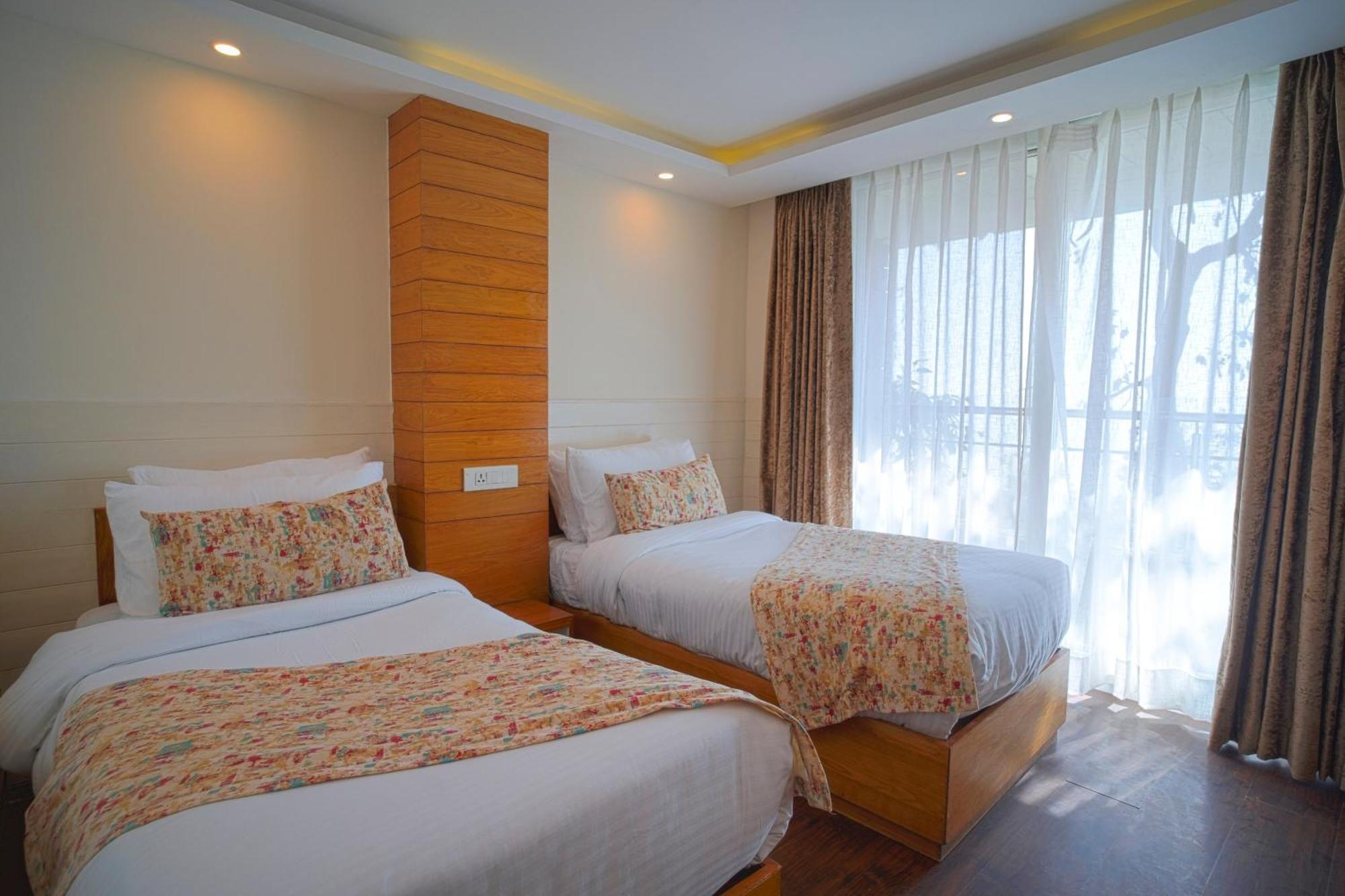 Yashshree Mussoorie Mall Road Екстер'єр фото